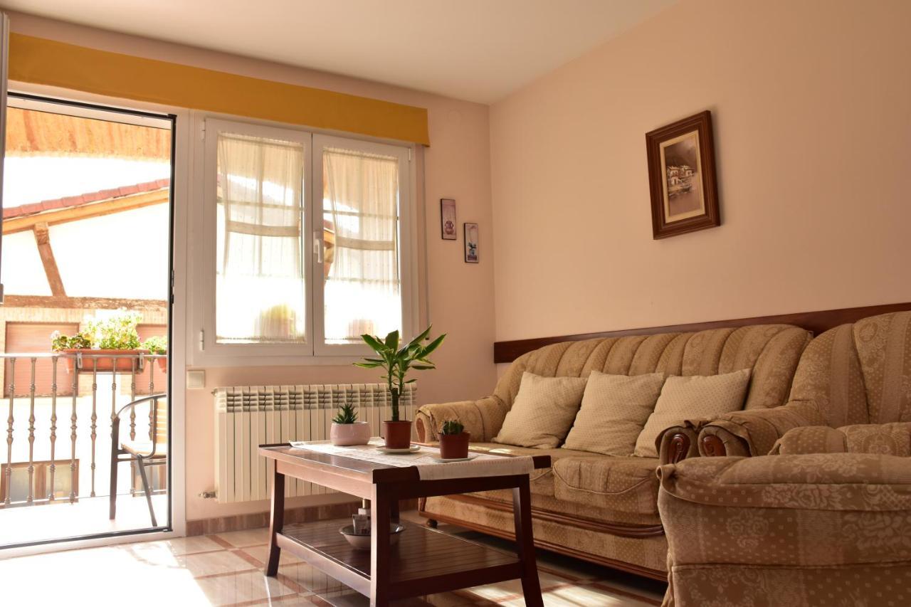 Bed and Breakfast Casa Raichu Obanos Esterno foto