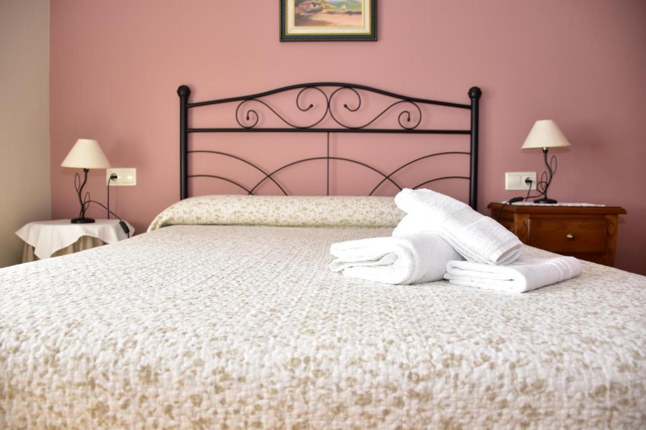 Bed and Breakfast Casa Raichu Obanos Esterno foto